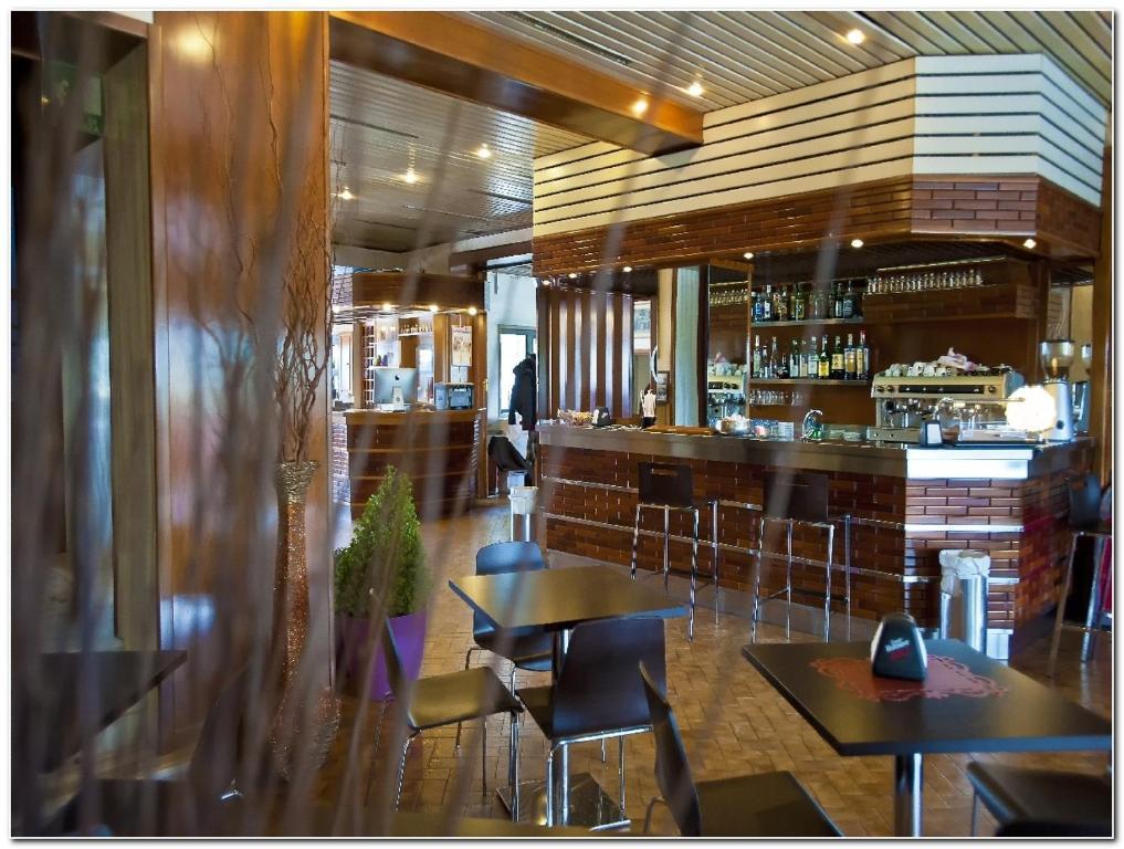 Hotel Veronese Cerignola Eksteriør billede